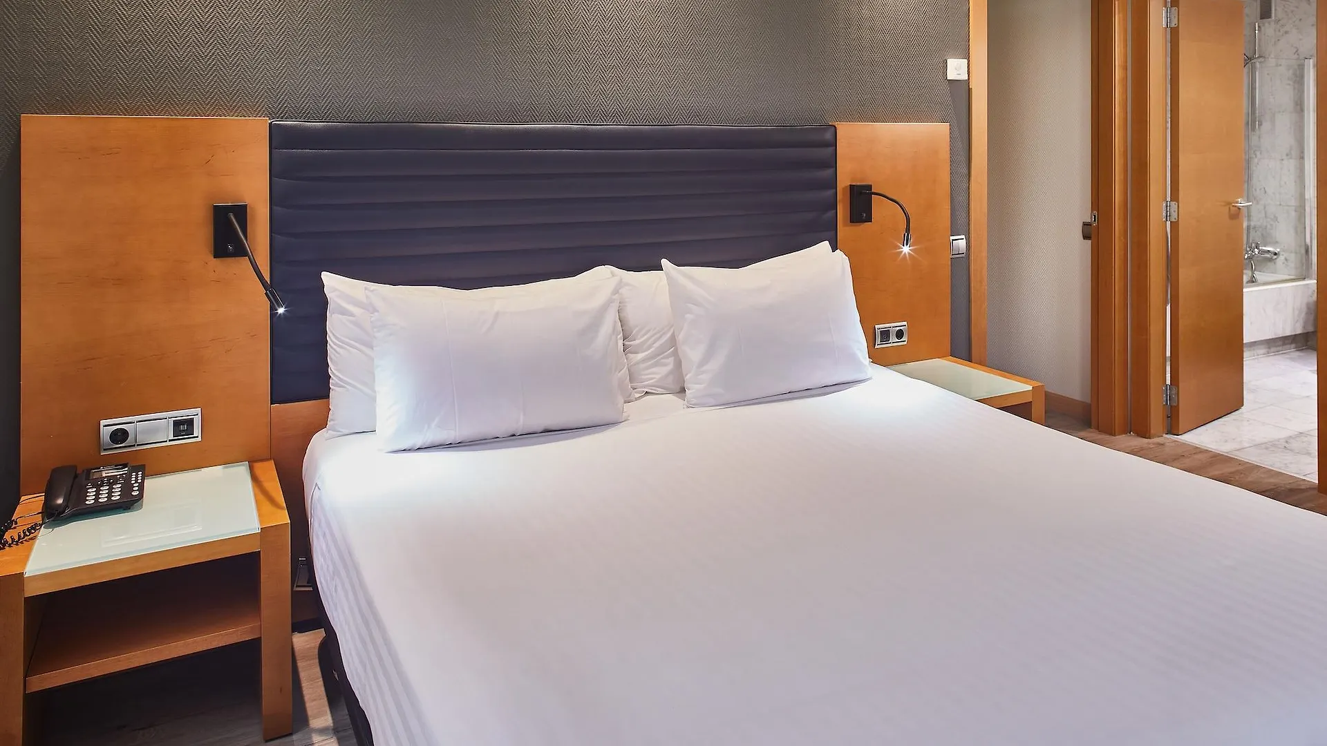 ****  בילבאו Hotel Silken Indautxu ספרד